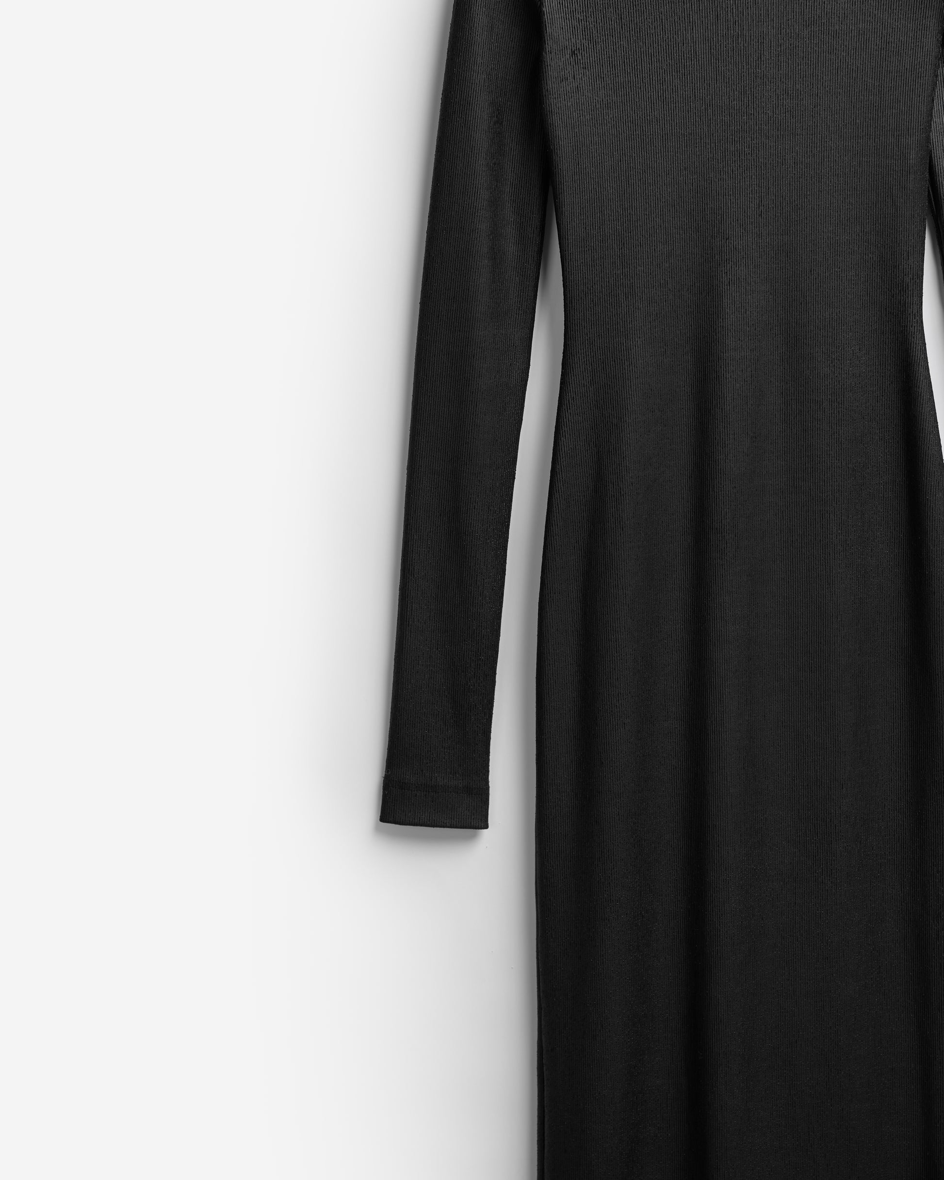 The Kashkorse Curved Dress