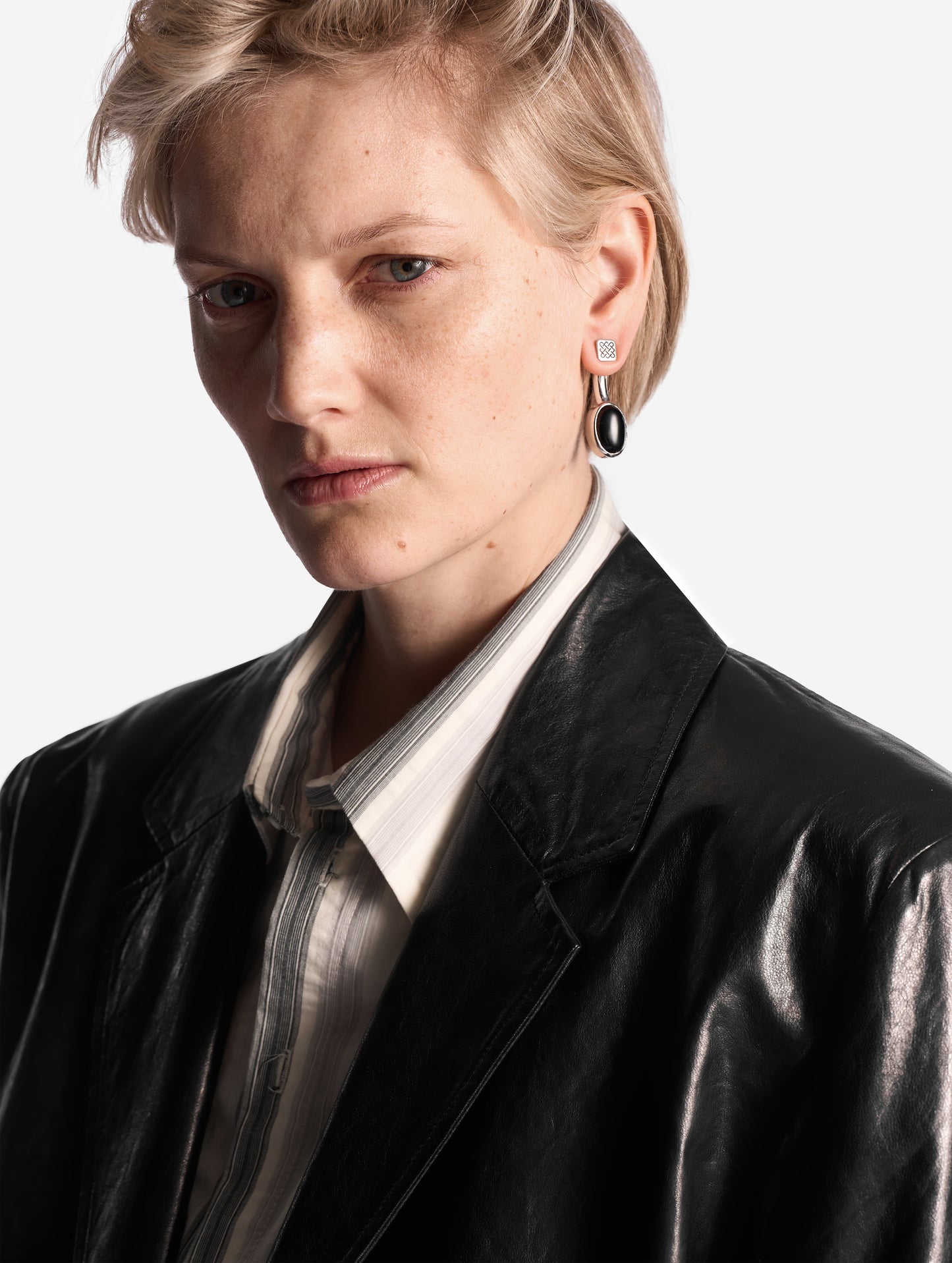 Kartuli Mono Earring